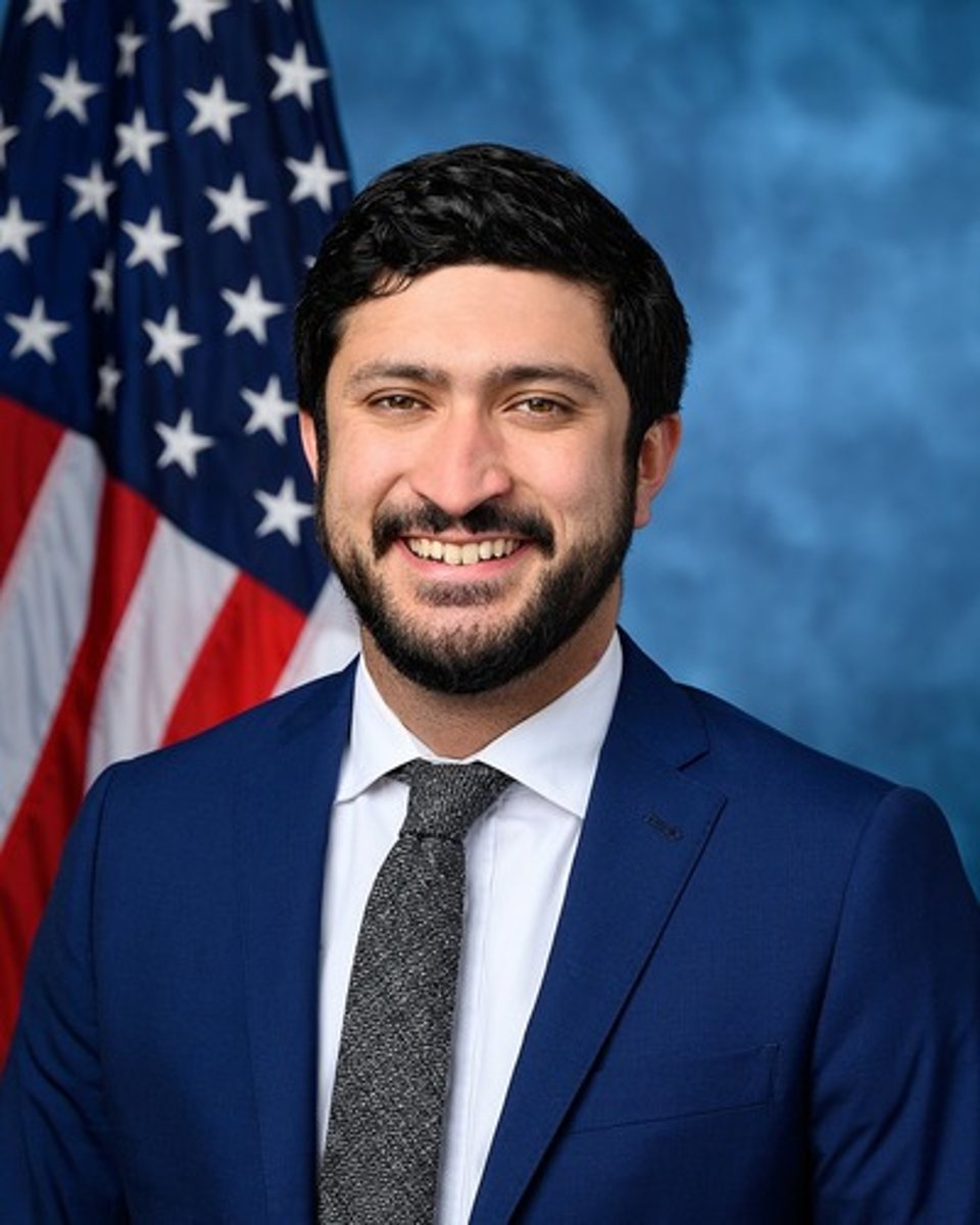 <p>Greg Casar (TX-35)</p>