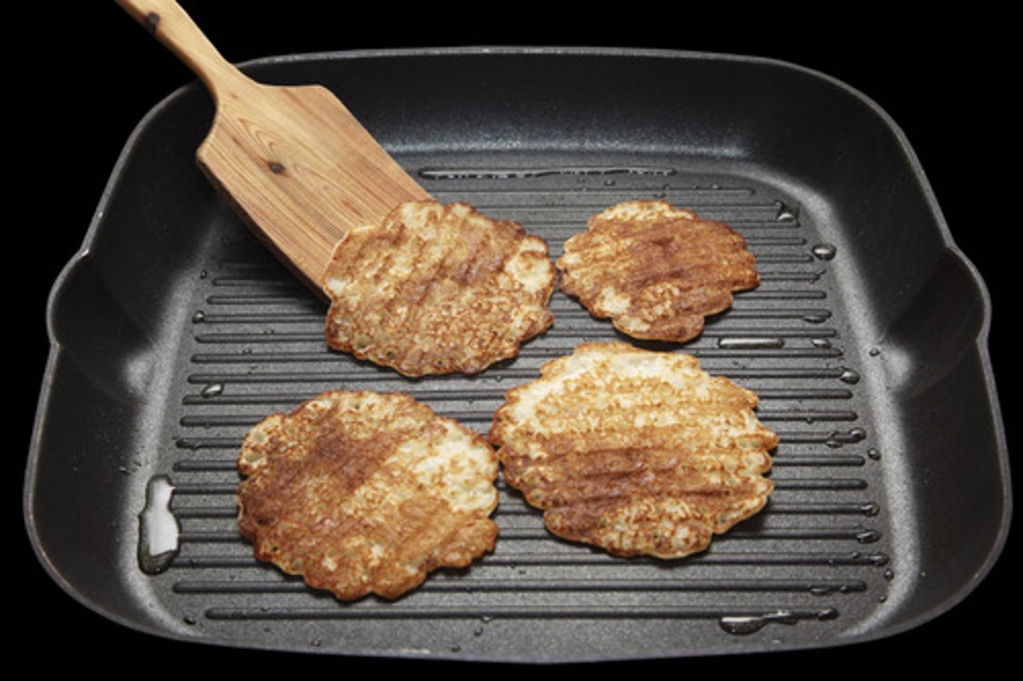 <p>jiān - pan-fried</p>