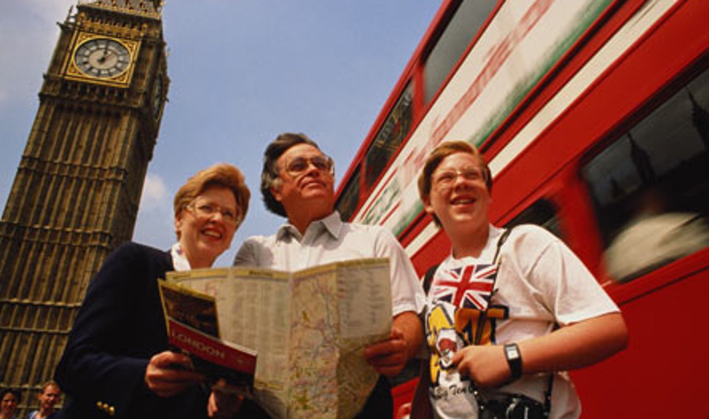 <p>прибувати в Лондон</p>