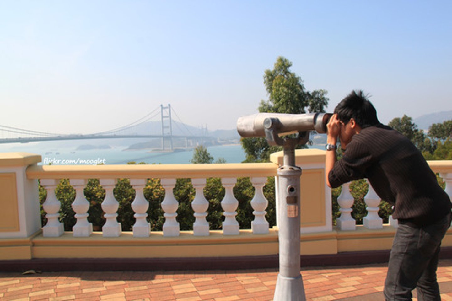<p>/ɪkˌspɪriˈɛnʃəl/ liên quan đến trải nghiệm, thực tế</p>