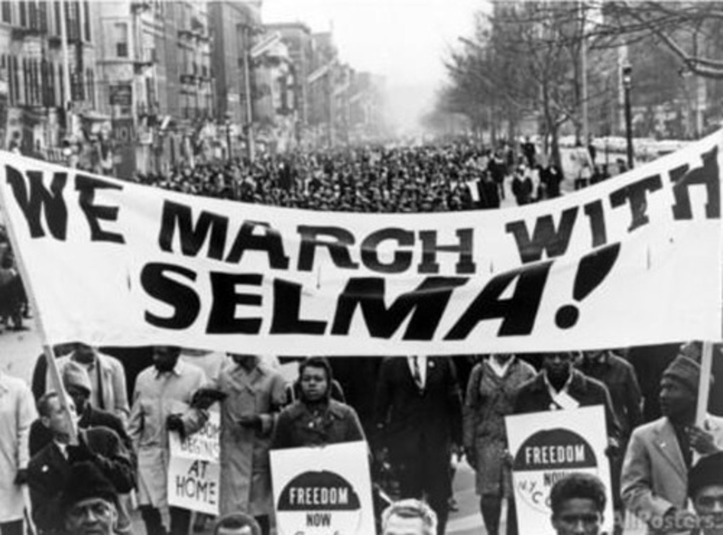 <p>social movements in the U.S. where they want to end segregation and discrimination against blacks and it helps secure and protect the rights of citizens and citizenship within the laws</p>