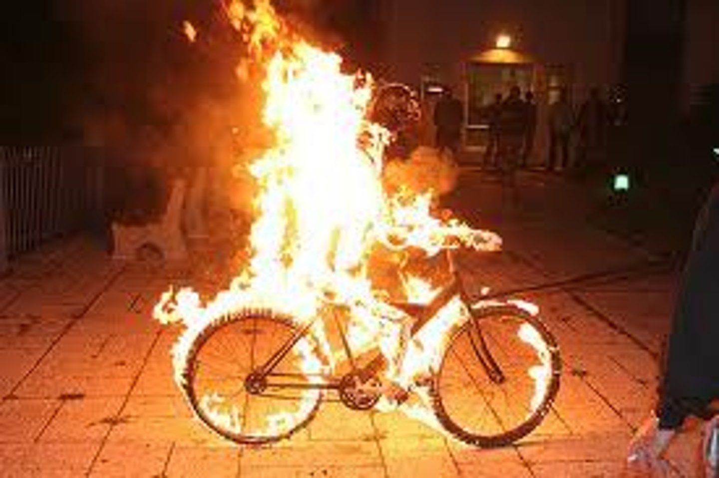 <p>to burn</p>
