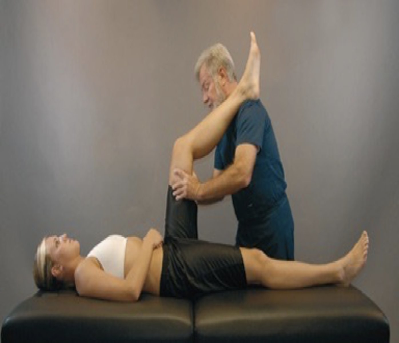 <p>Explain the procedure for the Bowstring Sign</p>