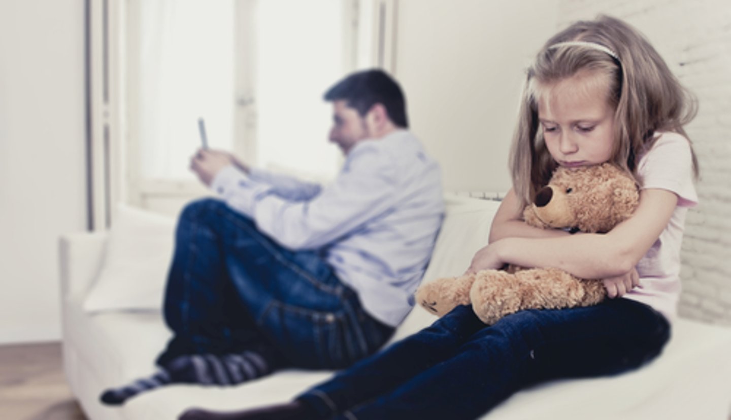 <p>a style of parenting in which the parents minimize both the time they spend with their children and their emotional involvement with them, and provide for their children's basic needs but little else.</p>