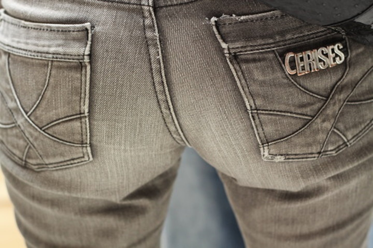 <p>DEFINITION</p><p>behind (buttocks)</p>