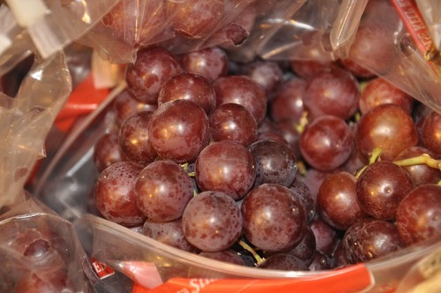 <p>grapes</p>