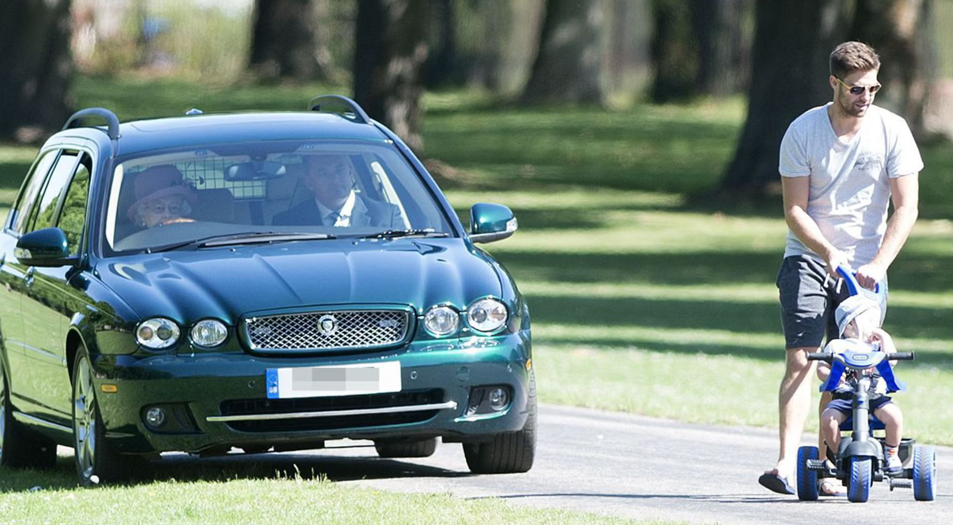 <p>Responsible Driving: When It Legal To Drive Off The Road To Pass Another Vehicle?</p>