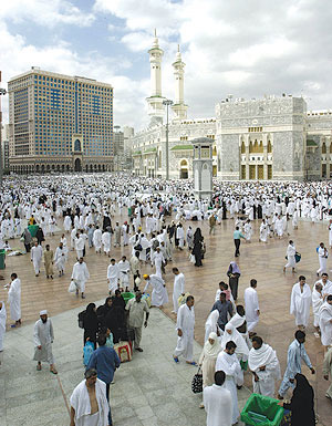 <p>A city in Saudi Arabia. The spiritual center of Islam. In AD 570, as a member of the Quraysh tribe, Muhammad was born in this city.</p>