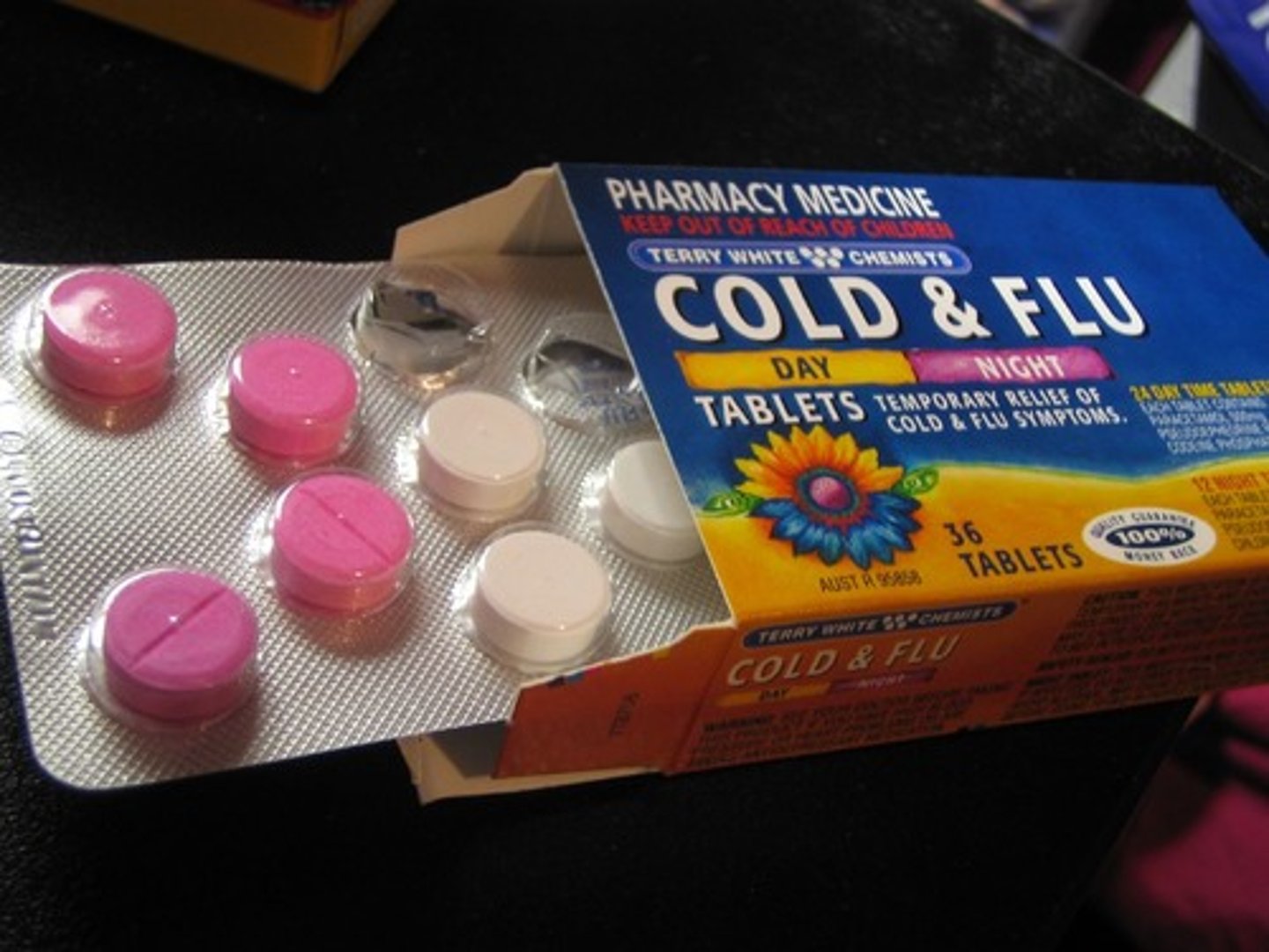 <p>таблетки от простуды</p>