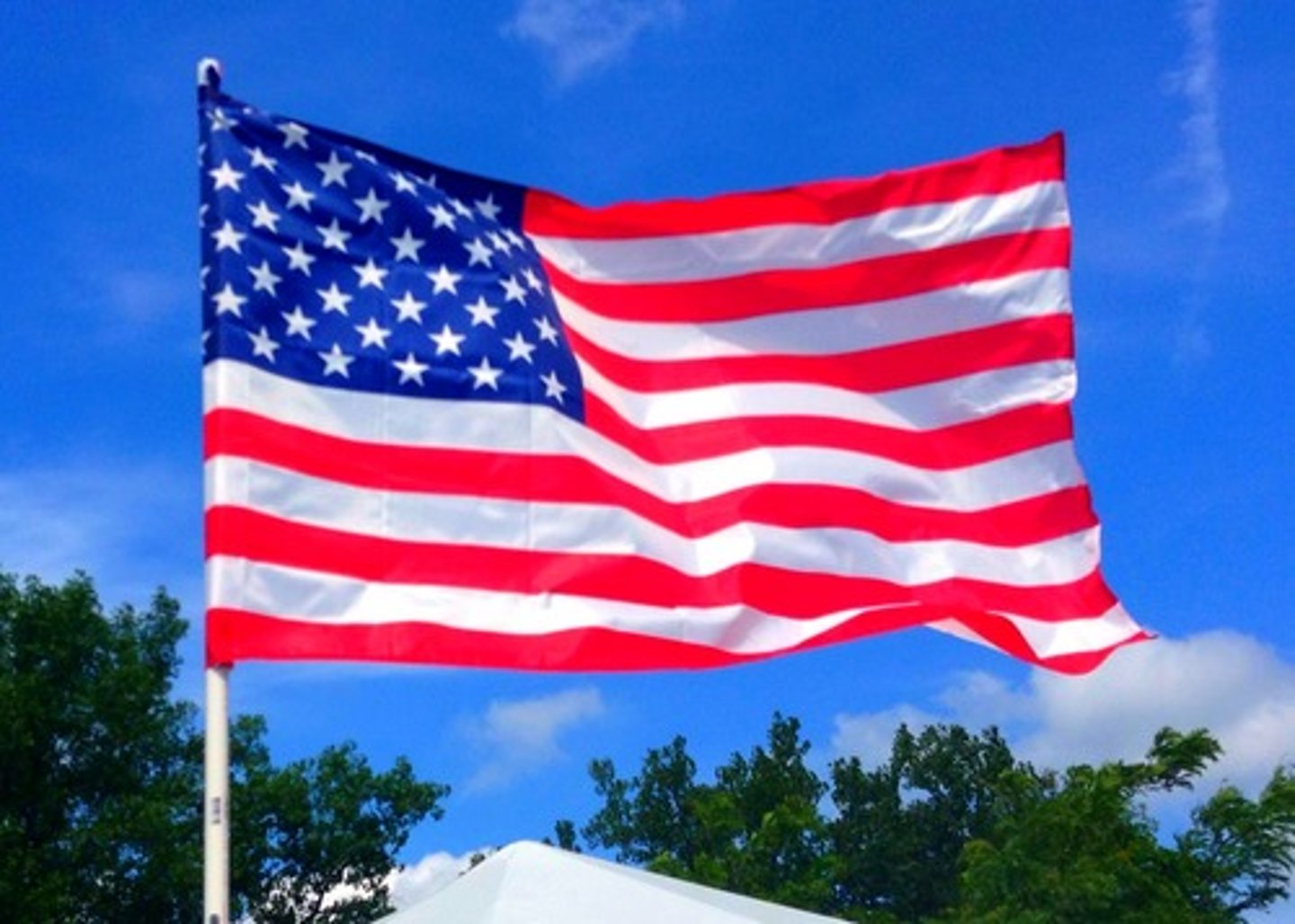 <p>American (from the United States)</p>