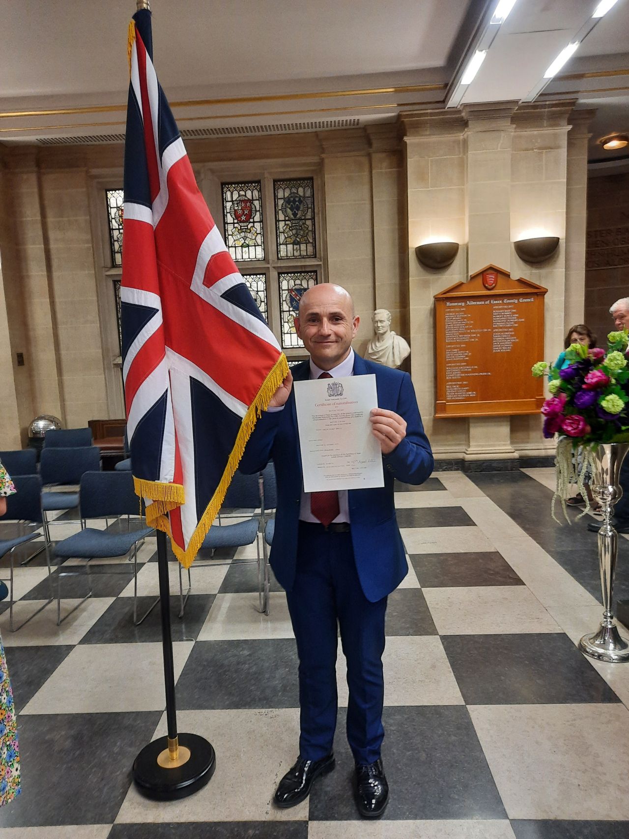 <p>How is the fission chain reaction controlled in a nuclear reactor?</p>