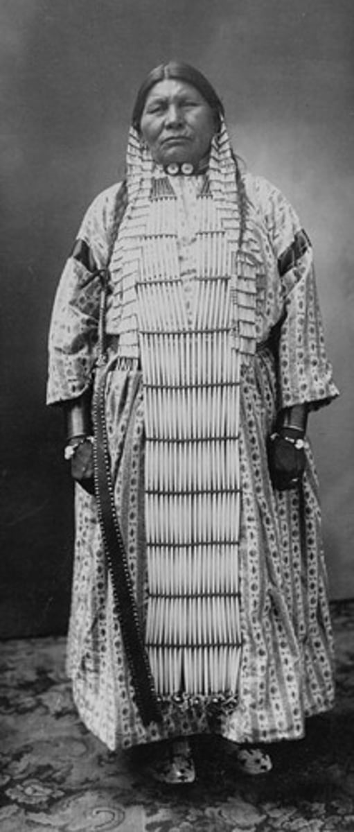 <p>The American Indians had 20 language families and 400 distinct languages. This tribe from the Great Plains was one of the largest. (p. 4)</p>
