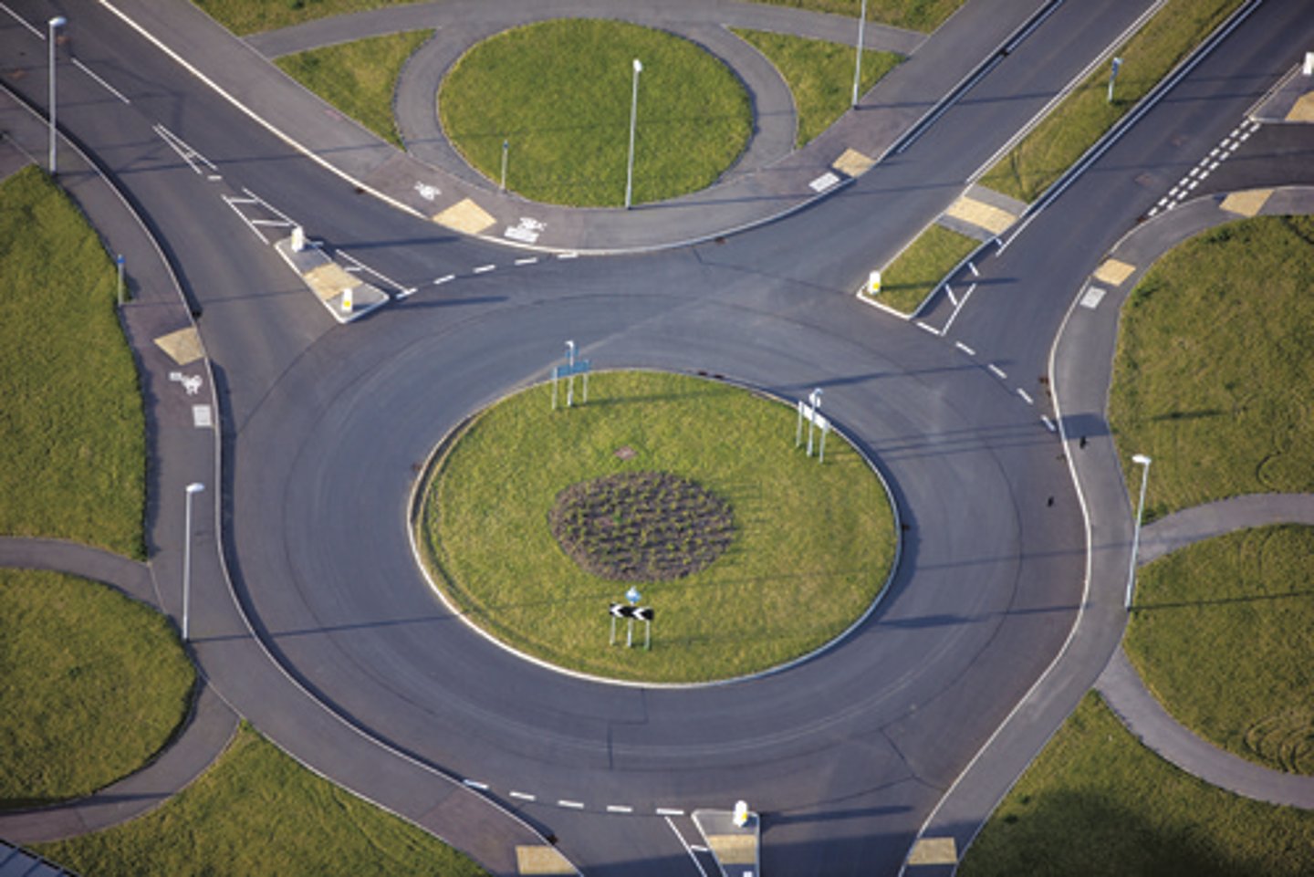 <p>roundabout</p>