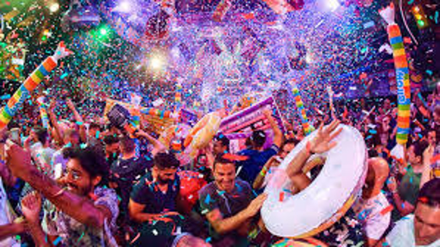 <p>party</p>