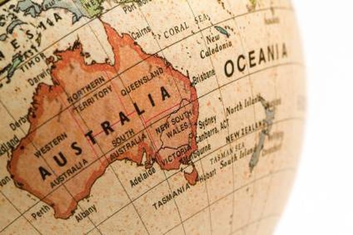 <p>a colony to which convicts are sent as an alternative to prison (Australia was an example of this)</p>