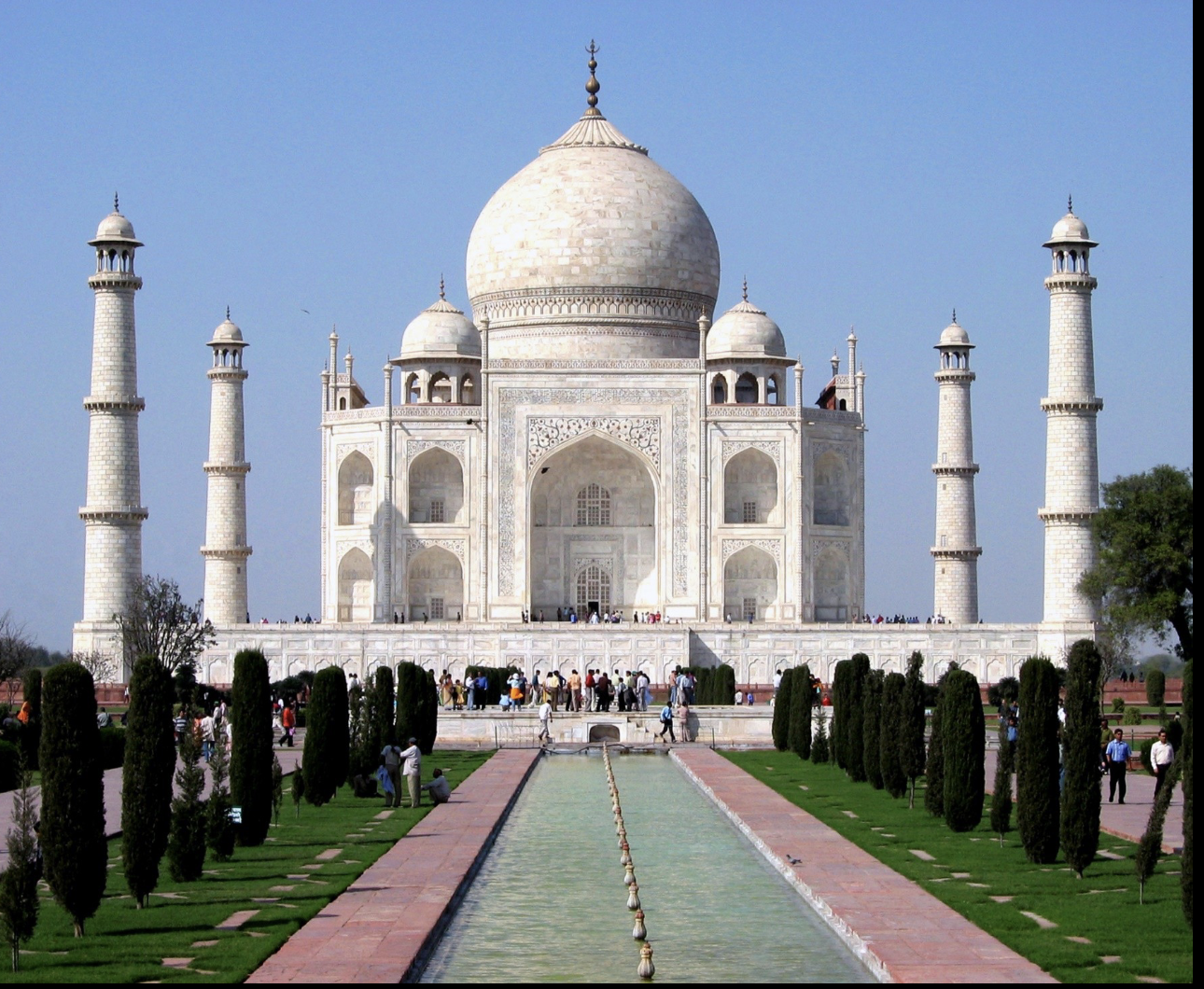 <p>Tombs of Emperor Shah Jahan and Mumtaz Mahal</p>