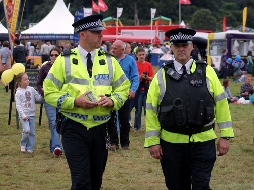 <p>specialized police officers that work crime scenes and do forensic evidence collection</p>