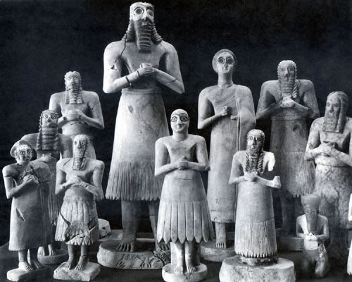 <p><strong>Statues of Votive Figures</strong></p><p>Sumerian</p><p>Iraq</p><p>2700 BCE</p><p>Gypsum inlaid with shell and black limestone</p>