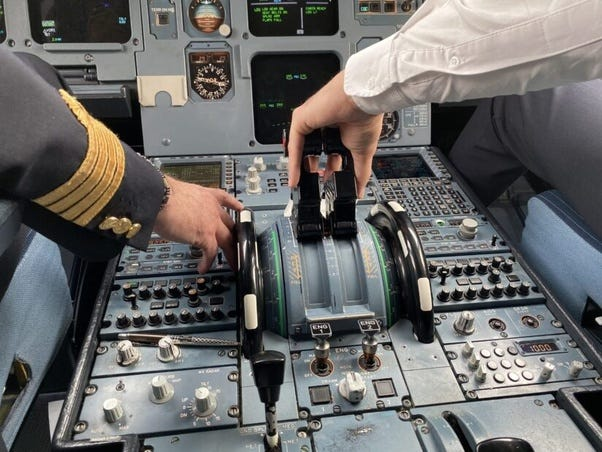 <p><strong>Maximum</strong> Thrust Engine Can Produce for<br><strong>5</strong> minutes '<strong>Both </strong>Engines operating'<br><strong>10 </strong>minutes in case of <strong>EF</strong>.</p>