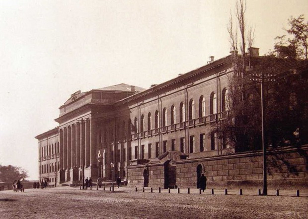 \
класицизм