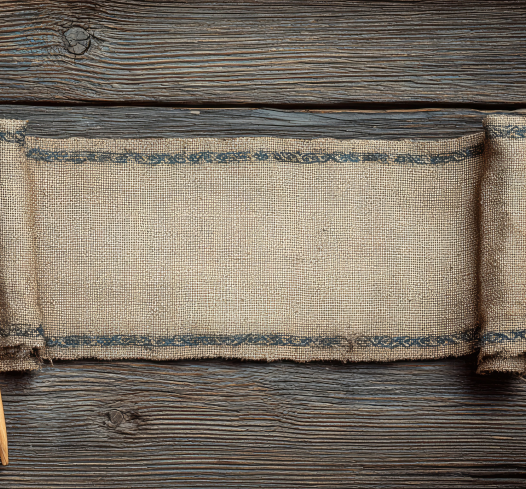 <p><strong>経</strong></p><p>Words:</p><p>経験　けいけん　Experience　</p><p>経済　けいざい　Economy</p>