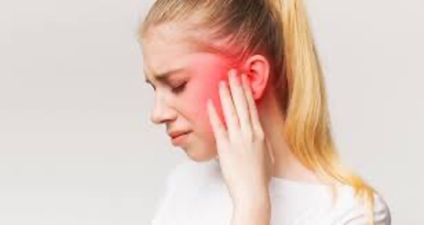 <p>pain exacerbated by chewing or bruxism, clicking when opening/closing mouth, headaches, ear pain</p>