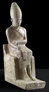 <p>he’s shown wearing the crown of upper Egypt</p><p>Statue comes from the Temple of Horus at Hierakonpolis</p>