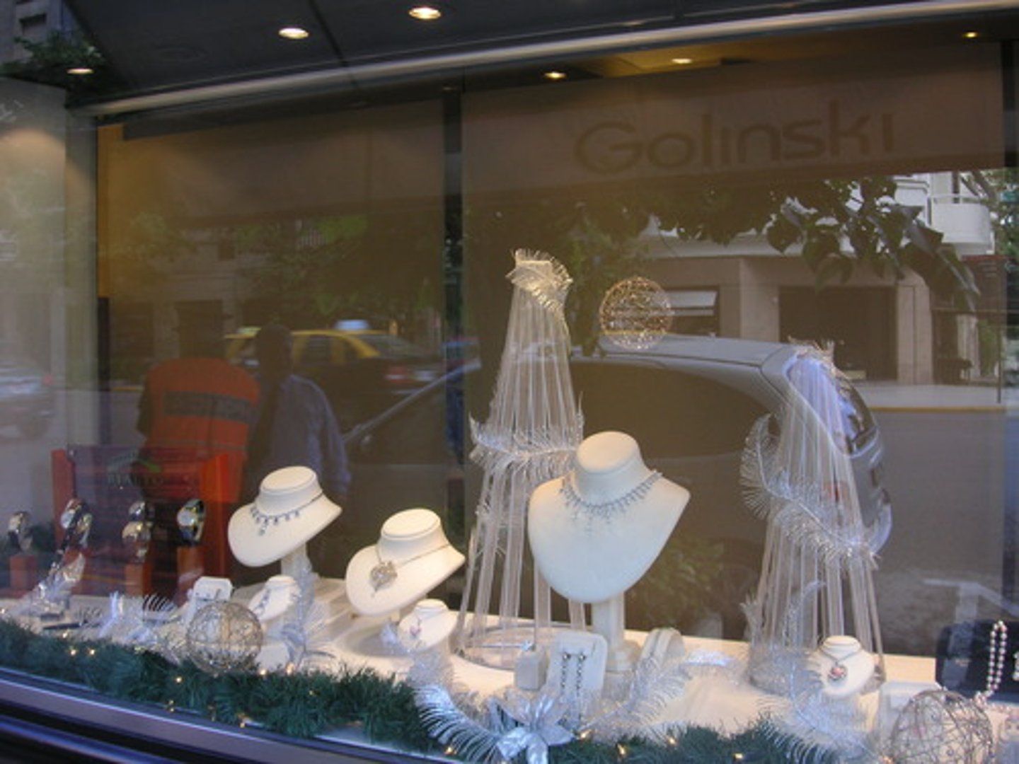 <p>jewelry store</p>