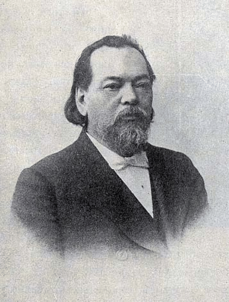 <p>1) Юрист, адвокат;</p><p>2) Выступал защитником на крупных политических процессах, в том числе по делу участников Морозовской стачки 1886 года.</p>