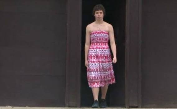 <p>He took</p><p>Jonas took the dress</p>
