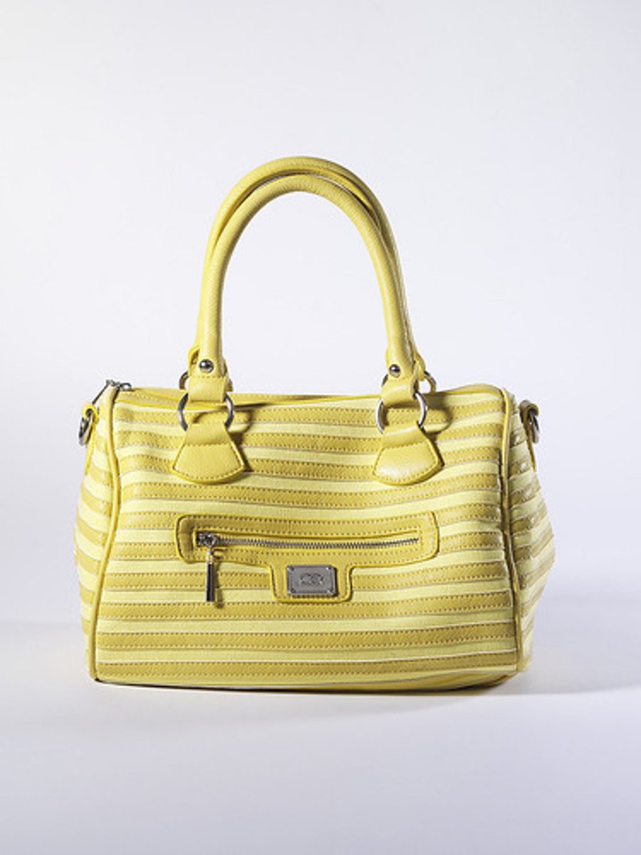 <p>handbag; purse</p>