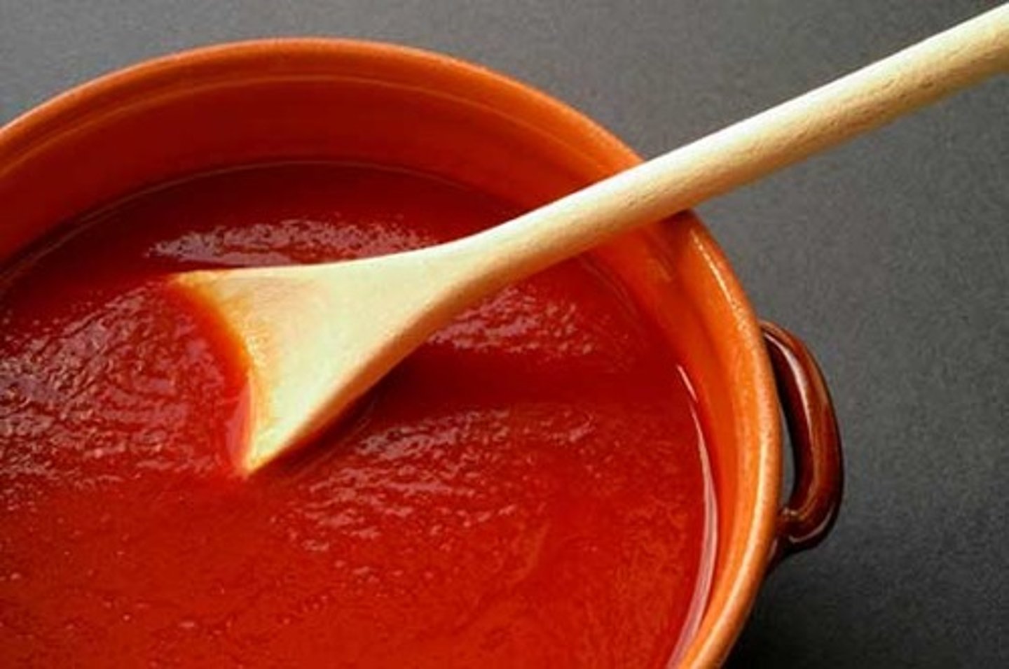 <p>(tomato) sauce</p>