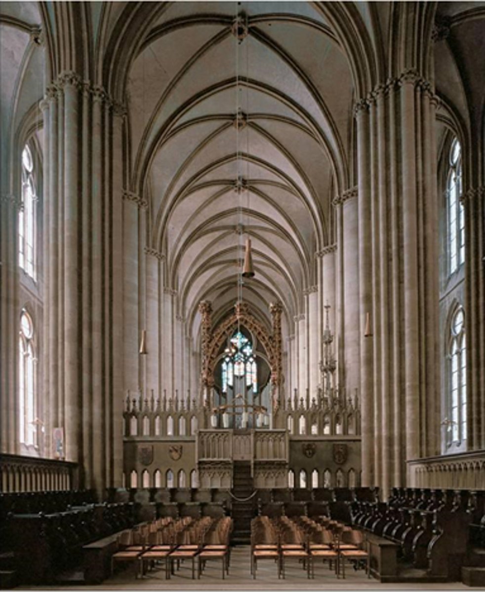 <p>A church with a naive and aisles of the same height, giving the impression of a large, open hall.</p>