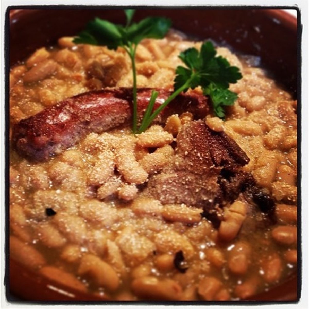 <p>bean dish with goose meat and fat</p>