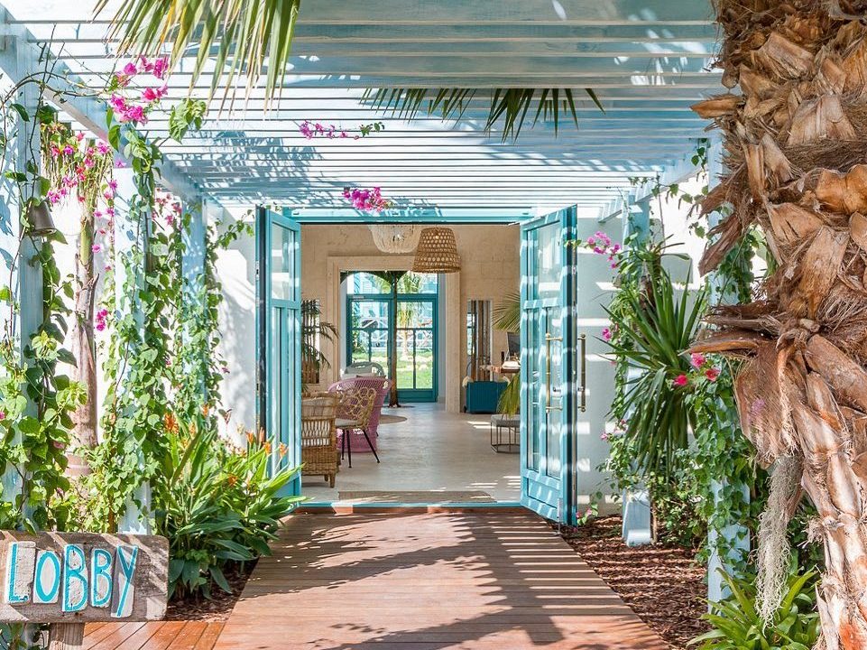 For EarthCheck Certified, what are the five primary services EarthCheck sustainability experts offer to clients? (includes one bonus)