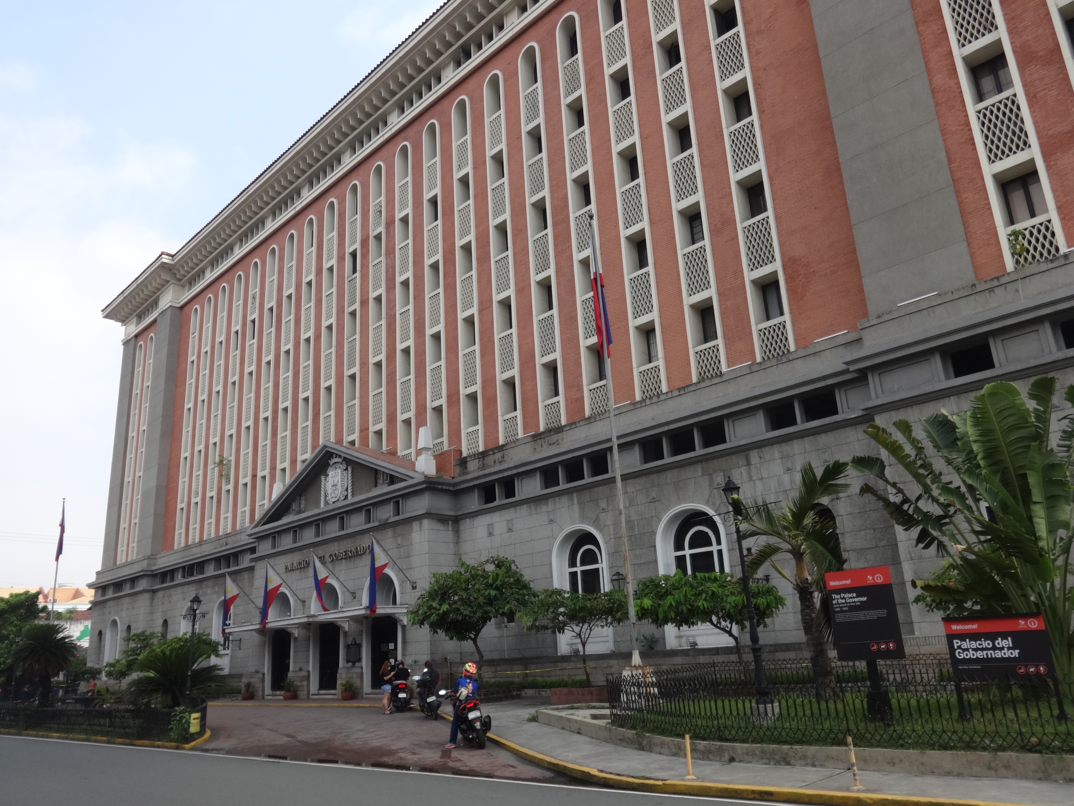 <p><span>Palacio Del Gobernador in Intramuros, Manila</span></p>