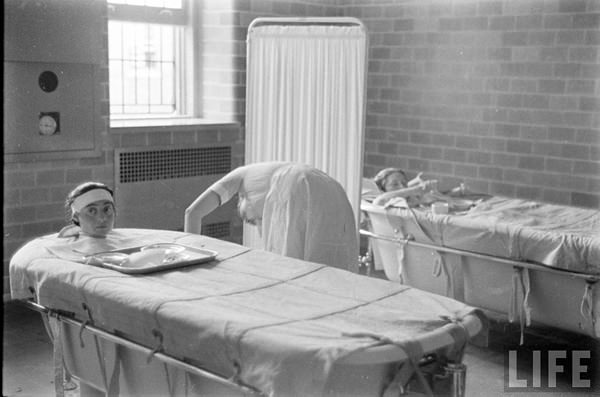 <p>Hydrotherapy practices </p>