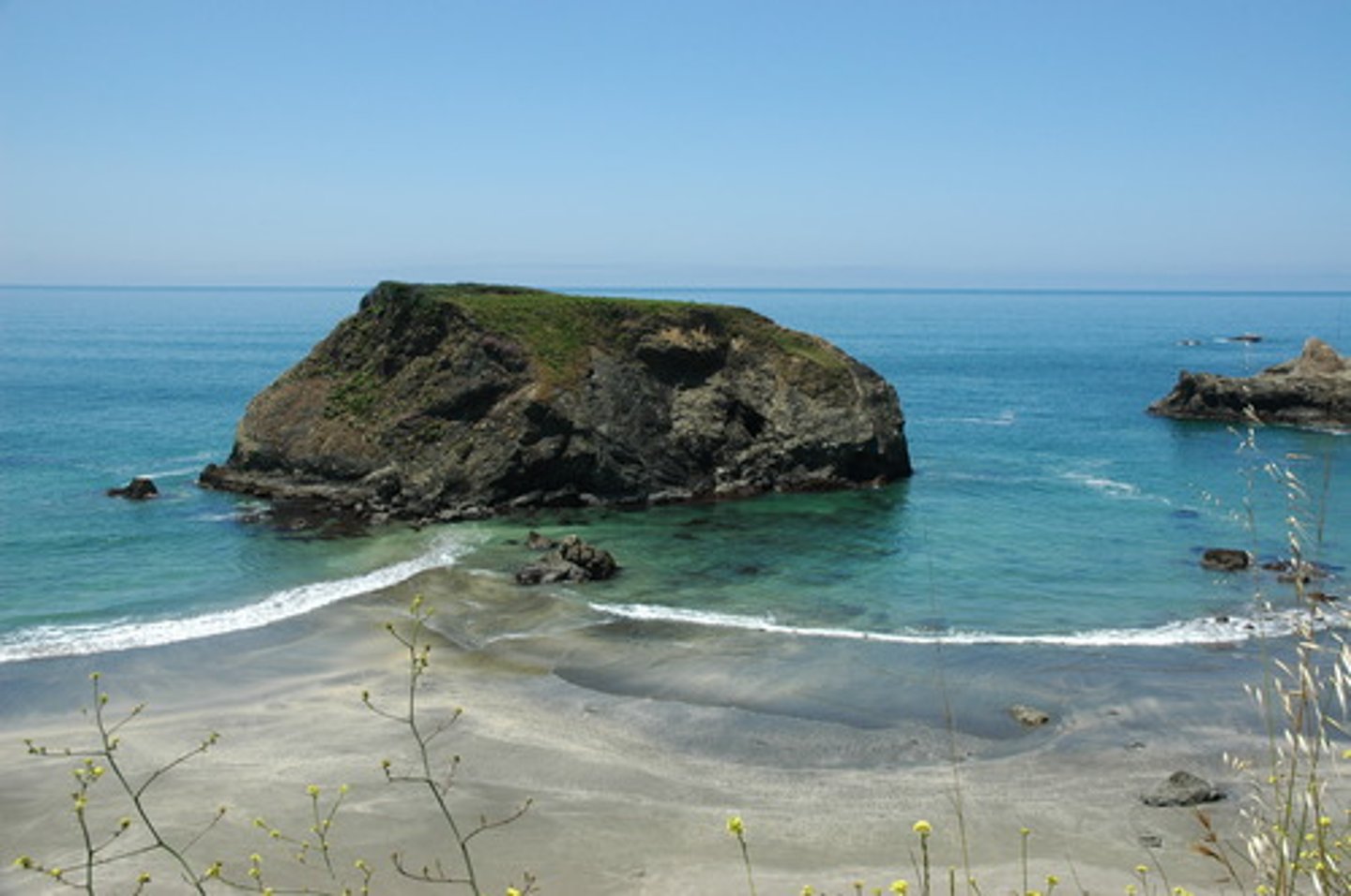 <p>(adv) một cách yên bình</p>