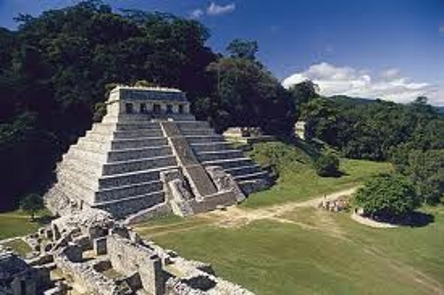 <p>Maya; 683 CE</p><p>post and lintel construction</p><p>tombs usually aren't in temples but janaab' pakal was buried here</p><p>Passageway=</p><p>Crypt=</p>