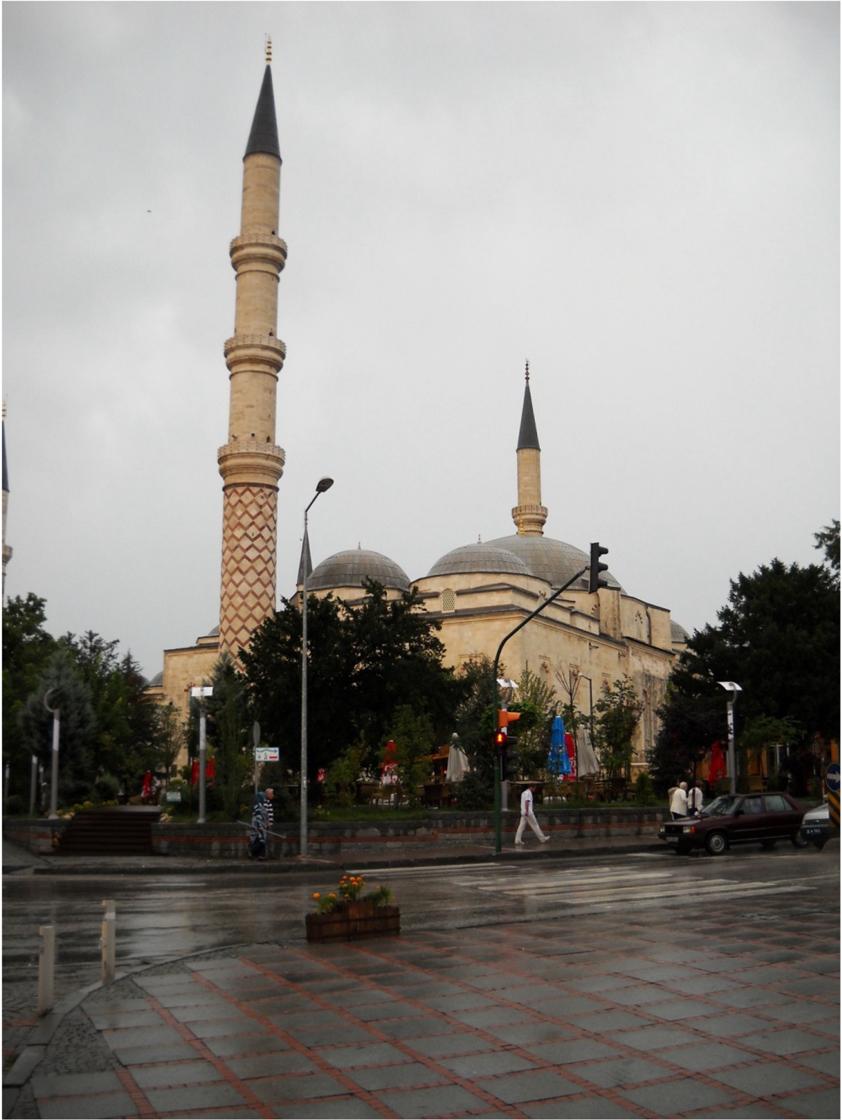 <p>Üç Şerefeli Camii (Three Balcony Mosque), Edirne (Turkey), 1437-47</p>