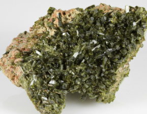 <p>amphibole group- epidote silicates </p>