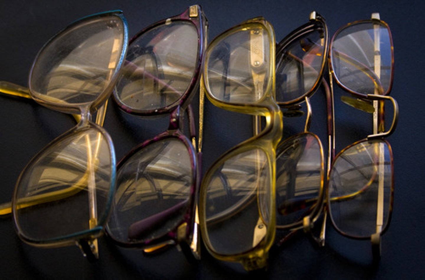 <p>eyeglasses</p>