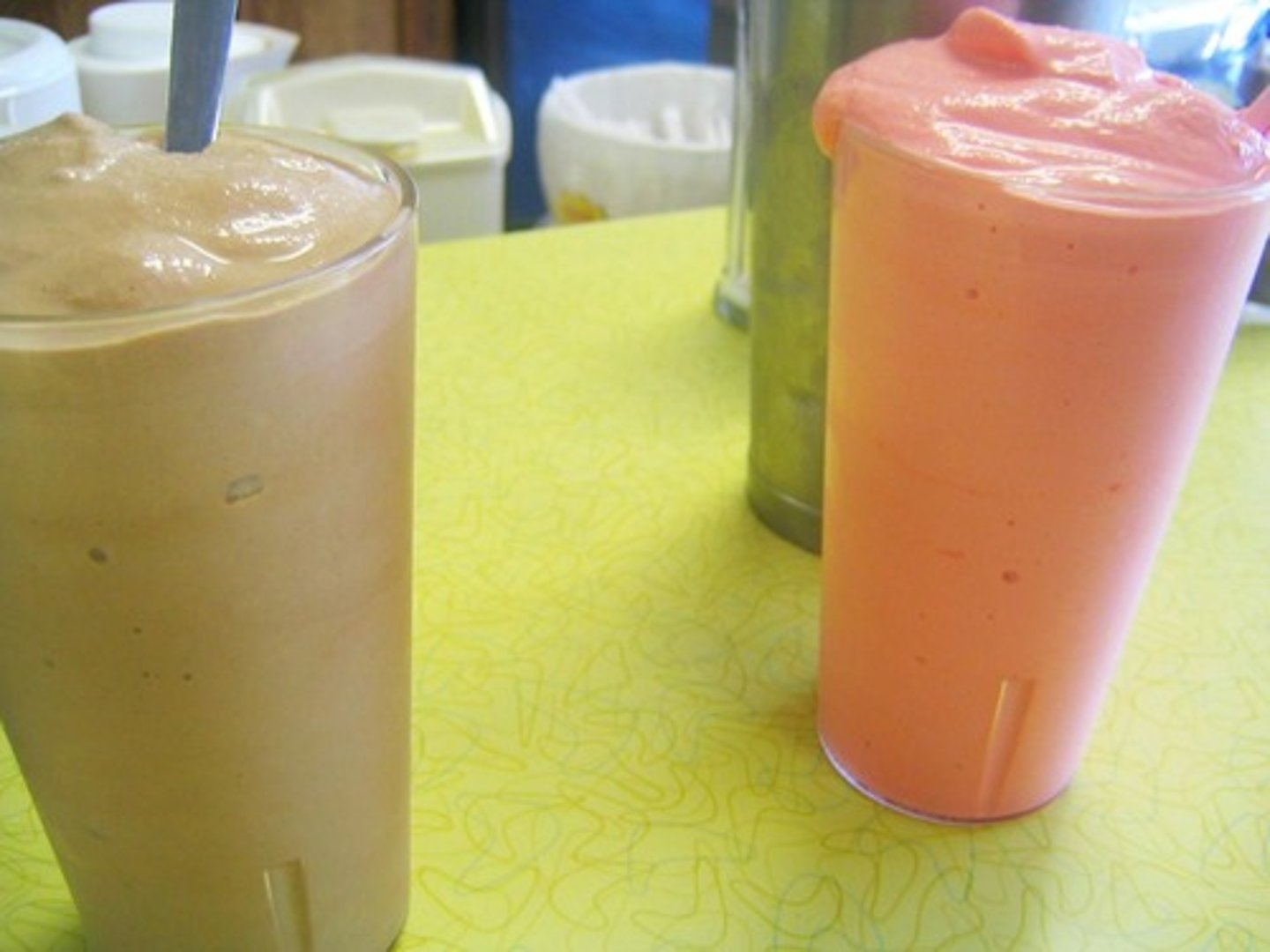 <p>shake, smoothie</p>