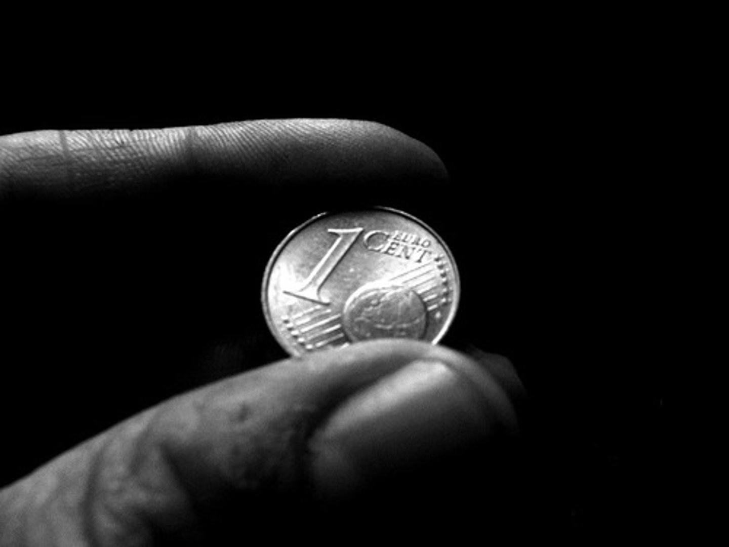 <p>the amount of money that somebody would pay for something if it were sold</p>