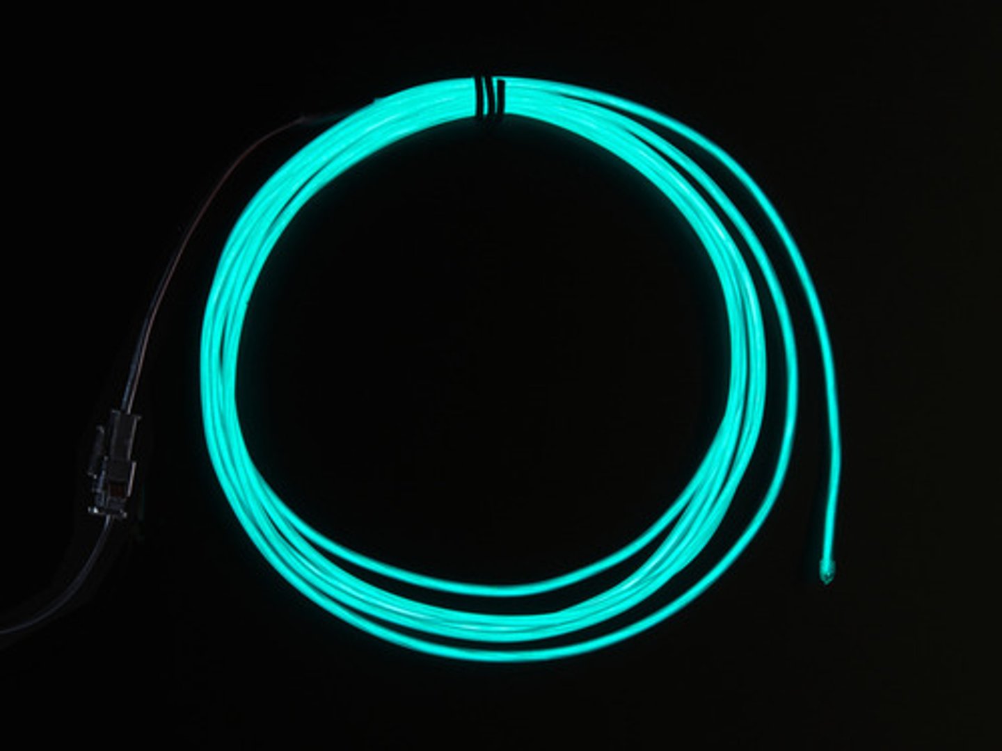 <p>Thin copper wire coated in a phosphorescent material which glows in response to an alternating current.</p><p>Glow bracelets, interweaving for clothing, home decoration, outdoor decorative lighting.</p>