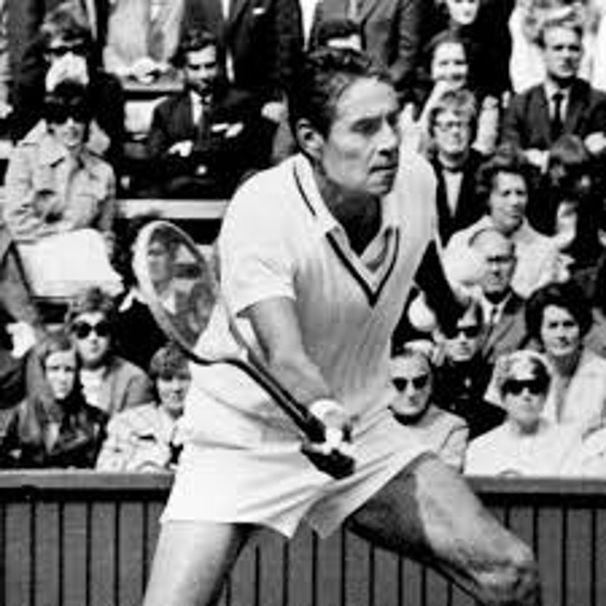 <p>Poncho, tennis, won over 100 titles in 25 yr career</p>
