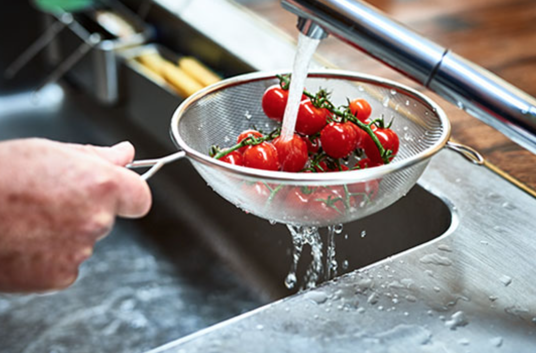 <p>(v.) – to wash something in clean water in order to remove dirt or soap</p><p></p><p>&nbsp;It’s important to <strong>rinse </strong>your vegetables before you eat them to remove any dirt.</p><p></p>