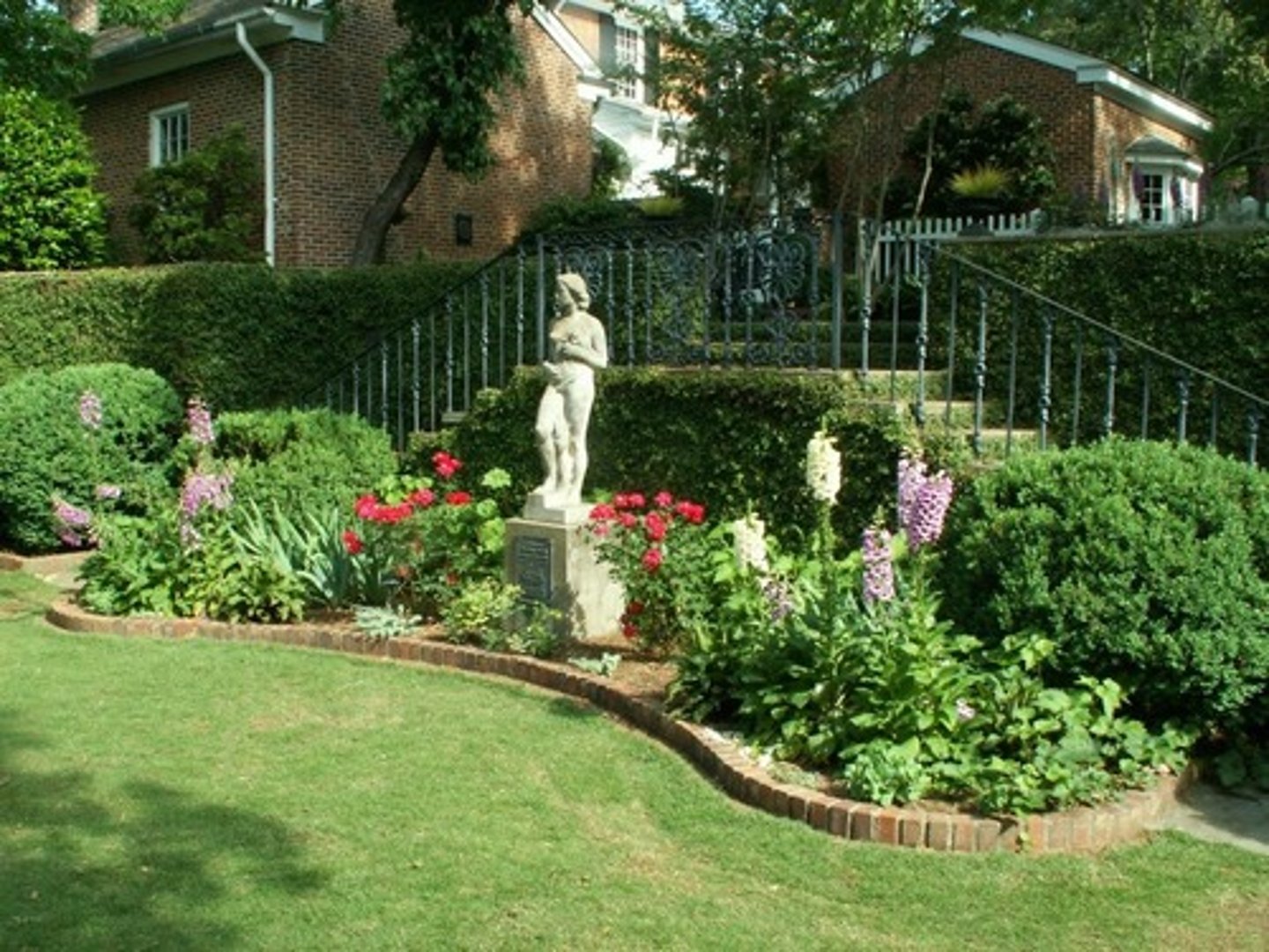 <p>Landscape design</p>