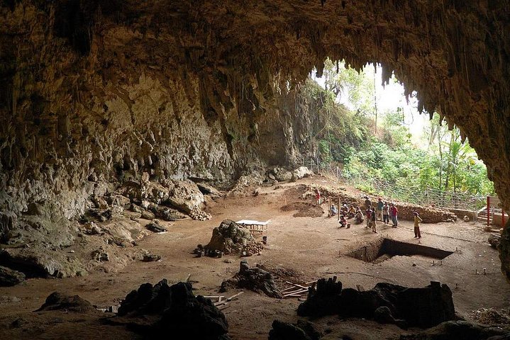 <p><span style="color: #000000">"Cradle of Philippine Civilization,”</span><br><span style="color: #000000"><br></span><span style="color: #000000">Consists of a series of chambers where</span><span style="color: #000000"><br></span><span style="color: #000000">anthropologists discovered the remains</span><span style="color: #000000"><br></span><span style="color: #000000">of crude man and his tools.</span></p><p><span style="color: #000000"><br></span><span style="color: #000000">Site of the discovery of the remains of</span><span style="color: #000000"><br></span><span style="color: #000000">the 22,000 year old Tabon Man</span></p>