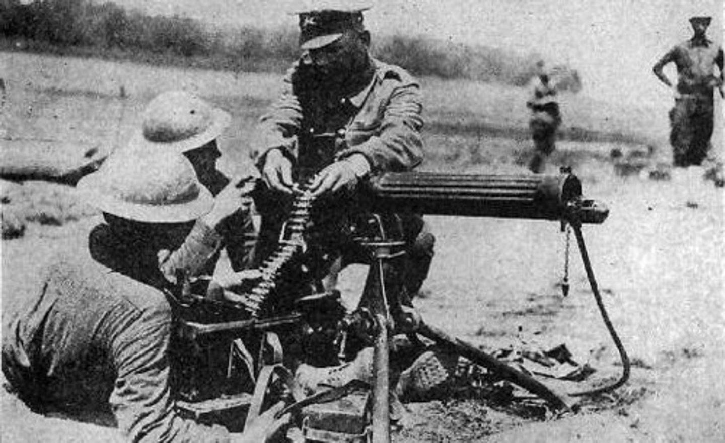 <p>An automatic gun that fires bullets (500 rounds per minute) with deadly effectiveness, making it difficult for troops to gain new territory</p>